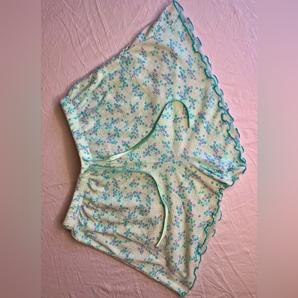 JACLYN INTIMATES - Picture 3 of 7